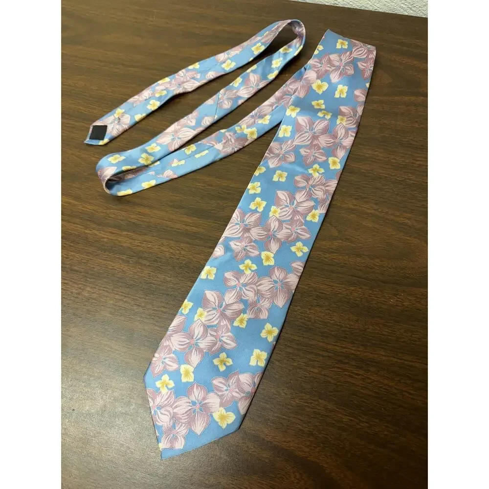 Vintage Valentino 100% Silk tie Paris Floral flower 58”